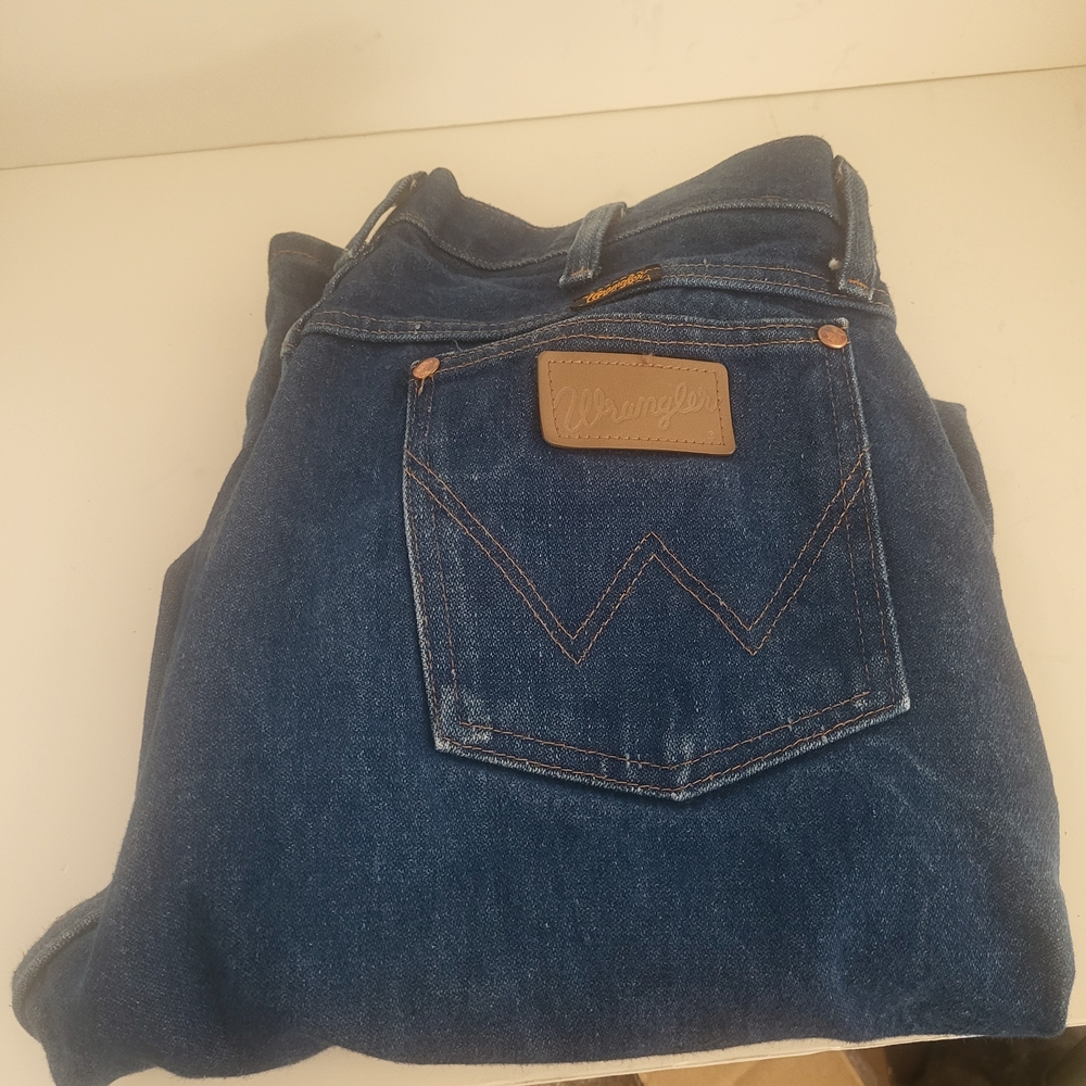 Wrangler Classic Blue Jeans 34x34 - Picture 1 of 2